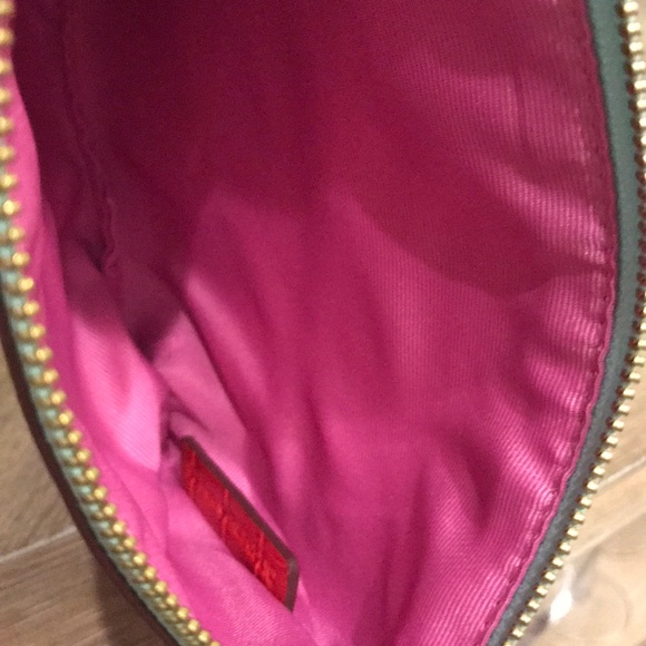 NWT Banana Republic medium vegan red leather pouch - Picture 3 of 5